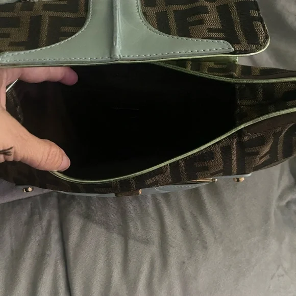 Fendi bag - Picture 5 of 12